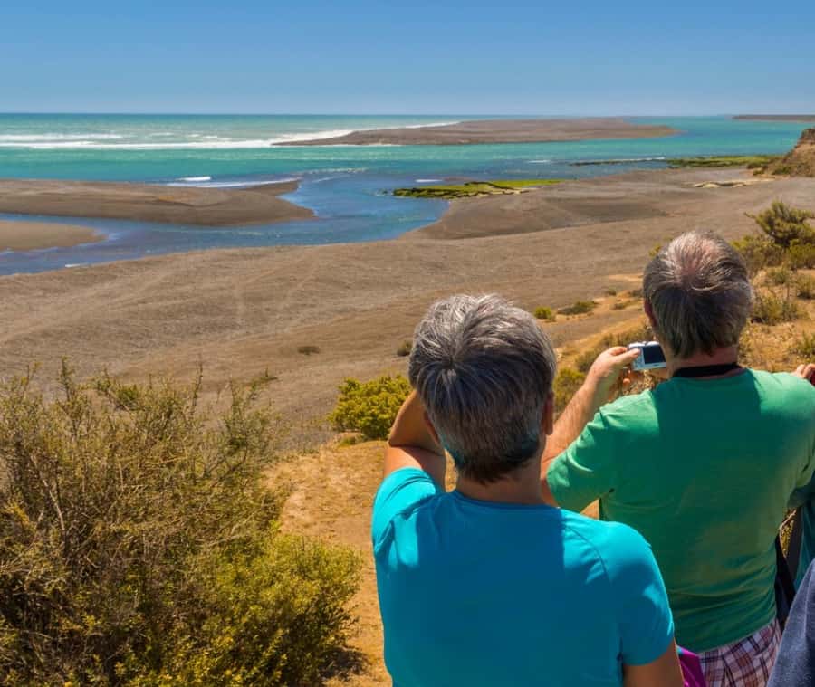 Puerto Madryn: Full Day Peninsula Valdes Experience Tour - Puerto Pirámides and its small port