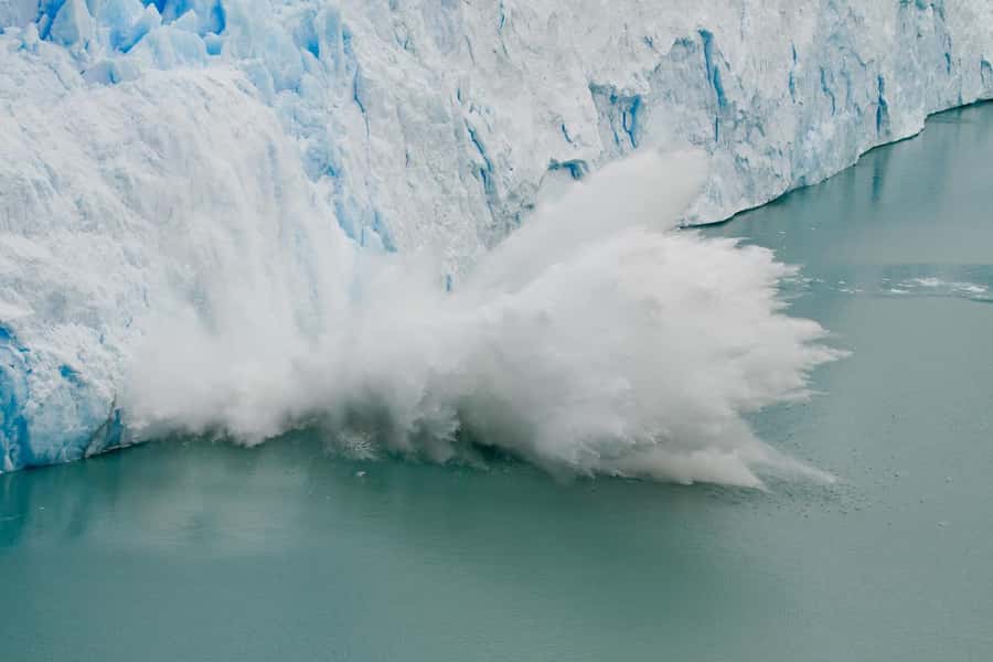 Puerto Natales: Day Trip to Perito Moreno Glacier Argentina - Seeing the glacier from Los Glaciares National Park