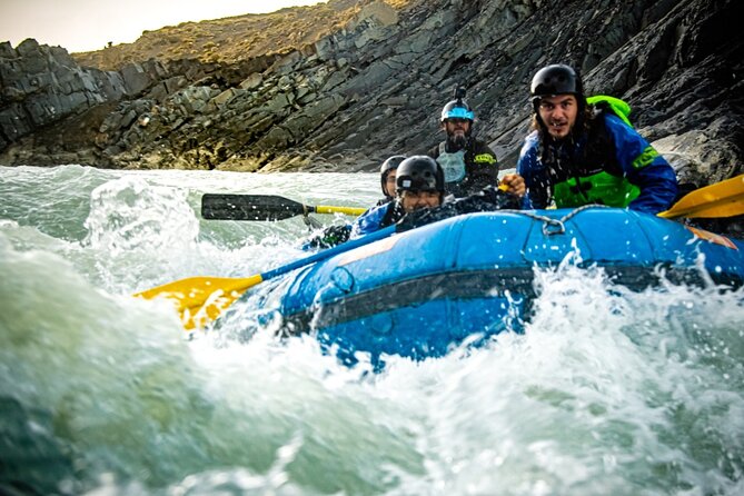 Rafting experience on the Rio de las Vueltas in Patagonia - Cold-water equipment and comfort after the ride