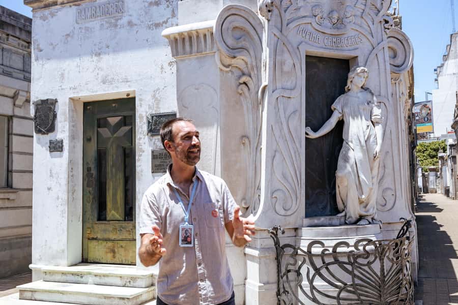 Recoleta Cemetery - Small Group Tour of History & Secrets - Meeting Esteban outside La Biela