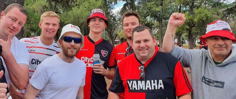 Rosario: Newell's Old Boys Football Match and Messi Tour - Walking through La Bajada with Juan