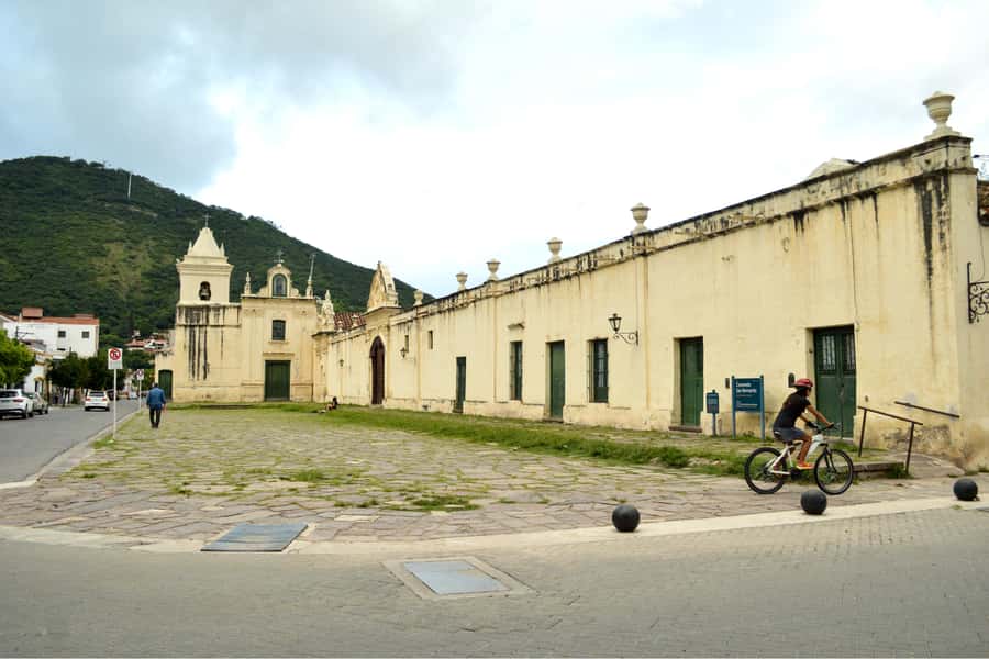 Salta: 4-Hour Guided Highlights City Tour - Plaza 9 de Julio and Salta’s grand center