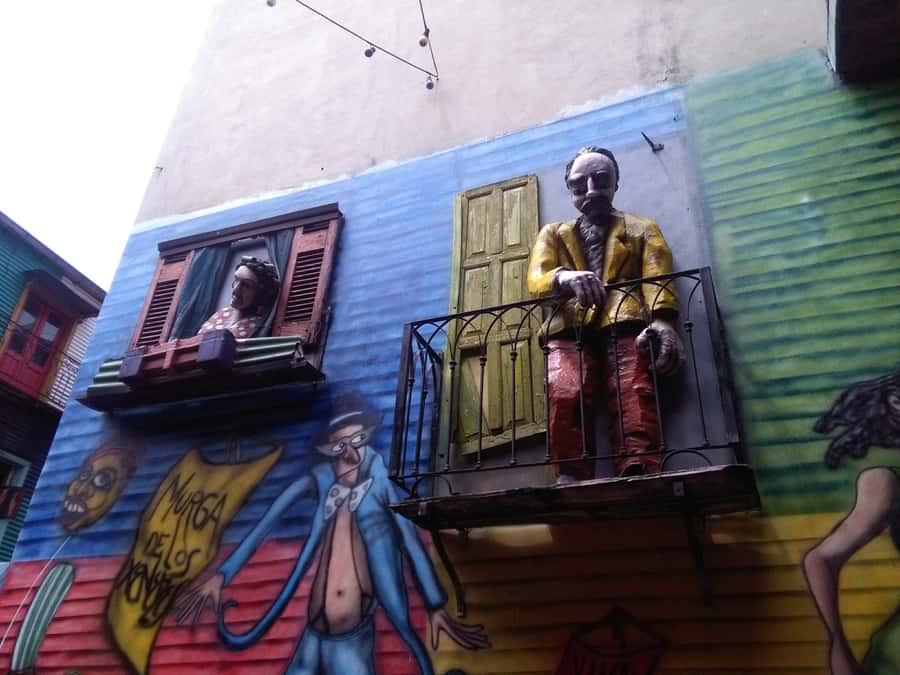 SAN TELMO + CAMINITO THE LOCAL WALKING TOUR! - The mate ritual adds a personal Argentine touch