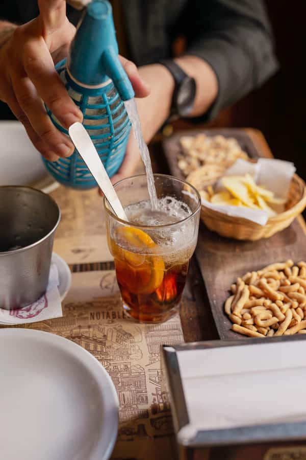 San Telmo: Historical Guided Tour with Street Food & Drinks - A bodegón with a modern touch