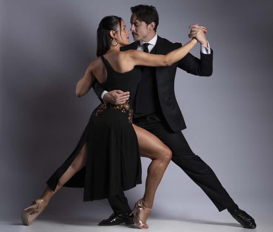 Tango Lesson in Buenos Aires with professional dancers - Practical preparation for the class