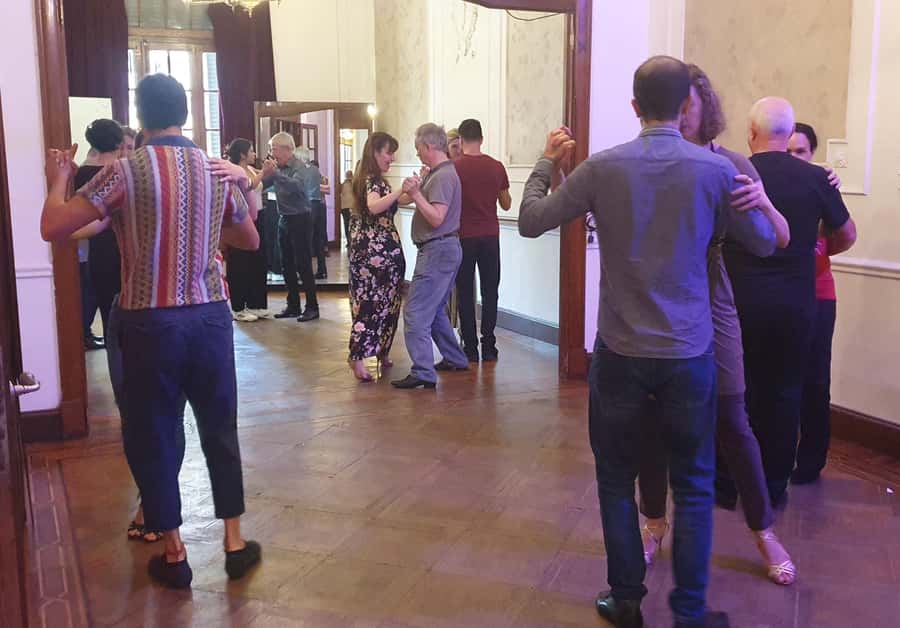 Tango Lesson in Buenos Aires with professional dancers - A small but useful cultural introduction