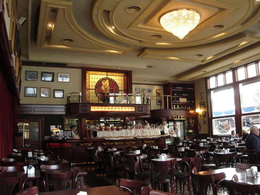 Tango Show at Café de los Angelitos - Who will enjoy this tango show most