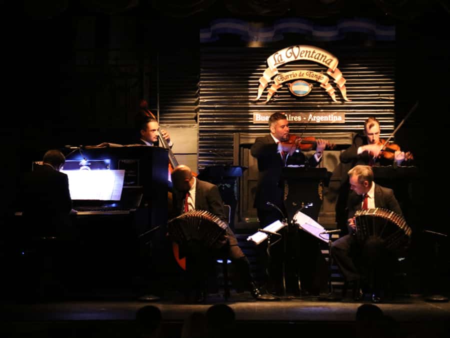 Tango show in La Ventana with optional Dinner - Dinner or show only?