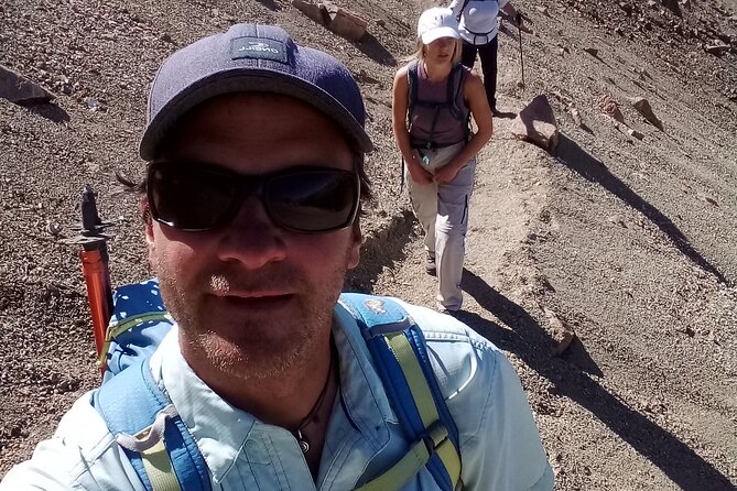Trekking day in the mountains close to Bariloche - Why the private format matters
