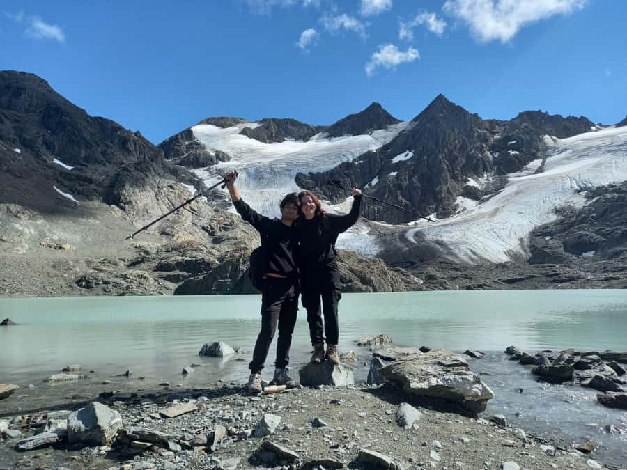 Trekking to Vinciguerra glacier and Tempanos lagoon - From forest to the meltwater river