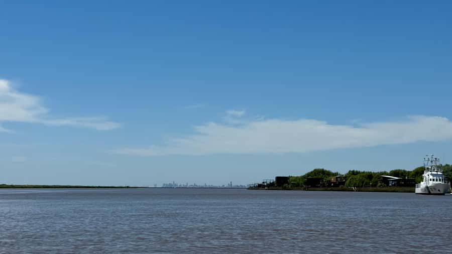 Unique Tigre and Delta Private Day Cruise Navegation - Seeing Buenos Aires from the water