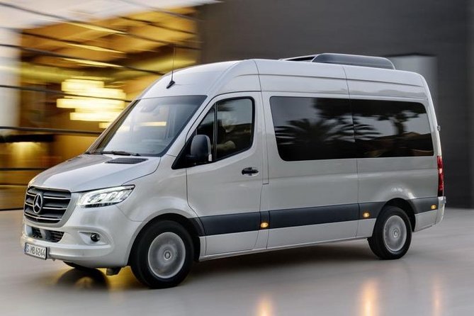 Ushuaia Airport Shared Transfer - The strongest part of the service: punctual help