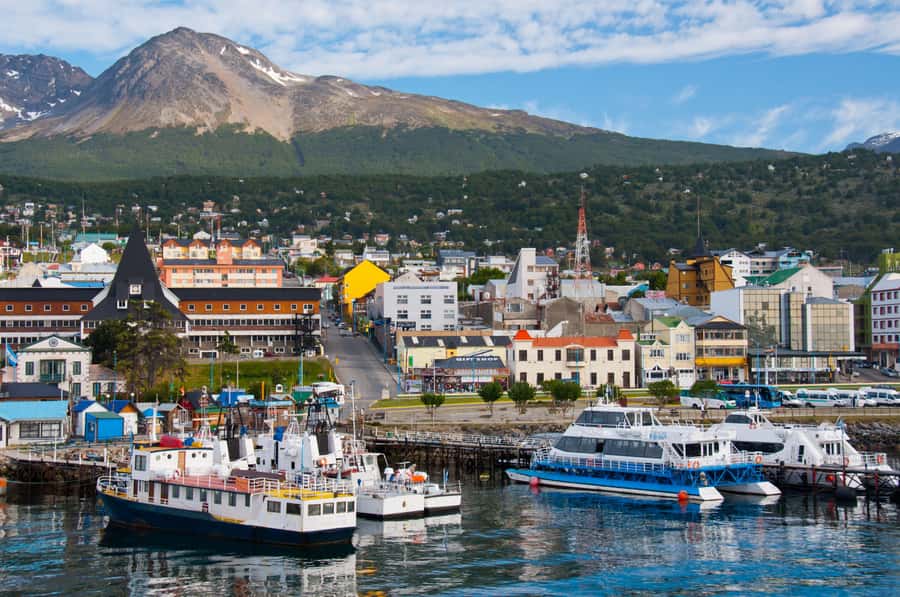 Ushuaia: Beagle Channel Boat Tour and Penguin Experience - Who should book this experience?