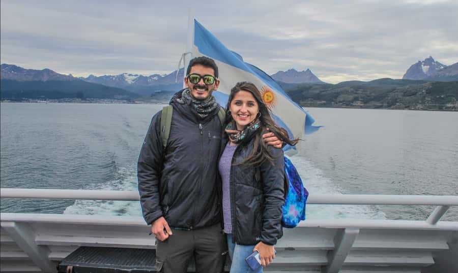 Ushuaia: Catamaran Sailing to Penguin Island - Martillo Island and the summer penguins