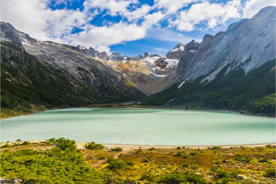 Ushuaia: Laguna Esmeralda Guided Trek with Box Lunch - Why waterproof boots matter so much