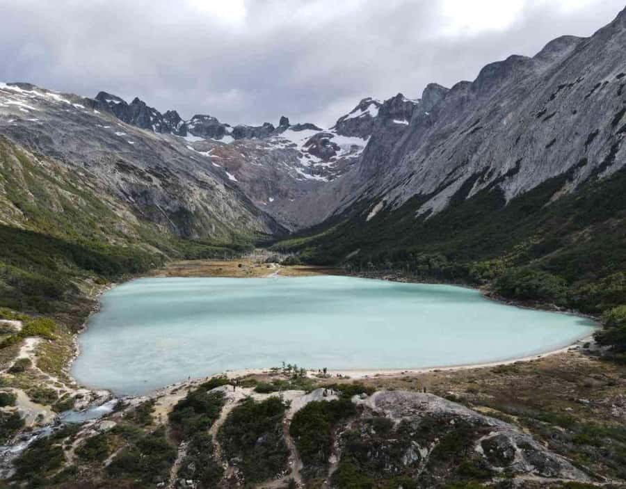 Ushuaia: Laguna Esmeralda Guided Trek with Box Lunch - How this compares with walking independently
