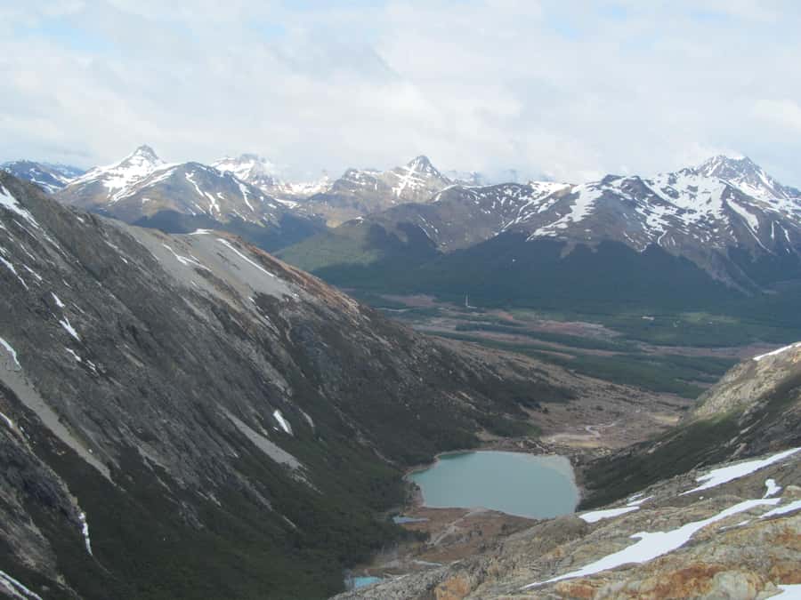 Ushuaia: Ojo del Albino - Full day trekking - Esmeralda Lagoon and the Peat-Bog Valley