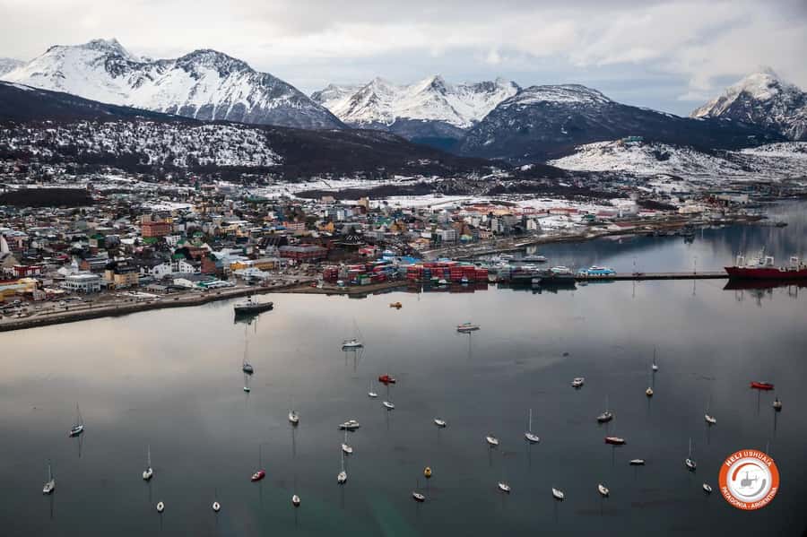 Ushuaia Scenic Flight | 7 minutes - The seven-minute route over Ushuaia