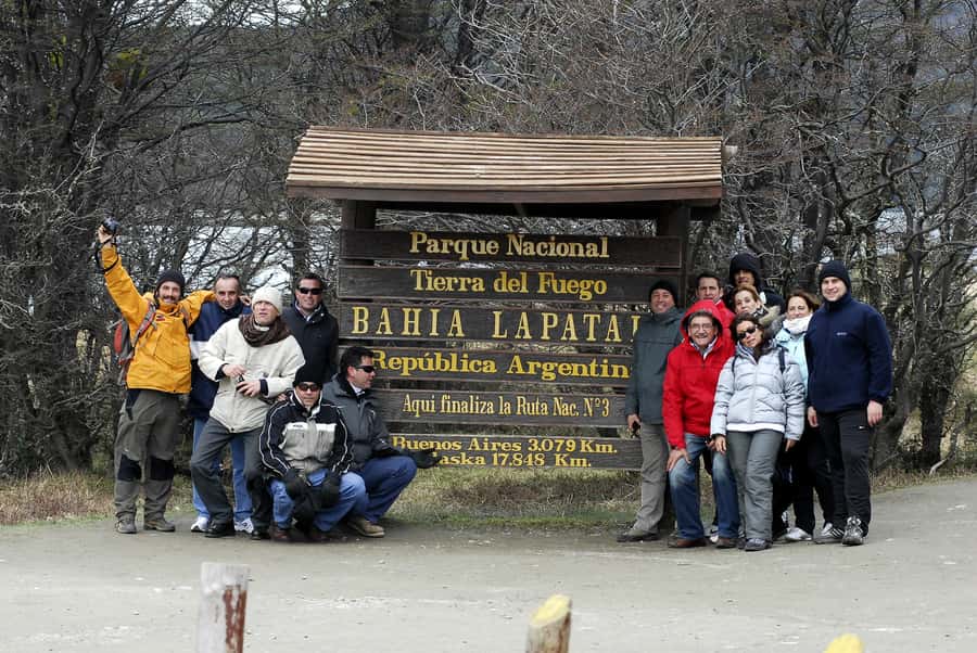 Ushuaia: Tierra del Fuego National Park Tour with Lunch - Lunch Beside Acigami Lake