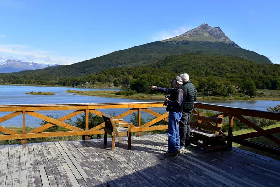 Ushuaia: Tierra del Fuego National Park - Lake Acigami, where forest meets glacial water