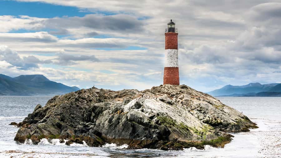 Ushuaia: Tour: Beagle Channel Navigation - Leaving Ushuaia Bay for the Beagle Channel