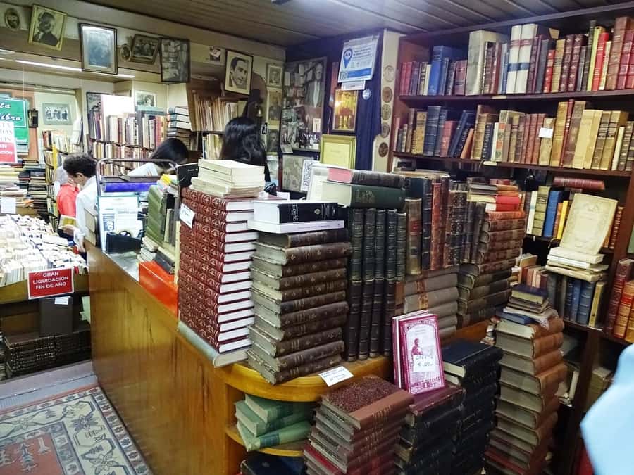 Walking Tour: Buenos Aires bookstores - Starting at Pirámide de Mayo